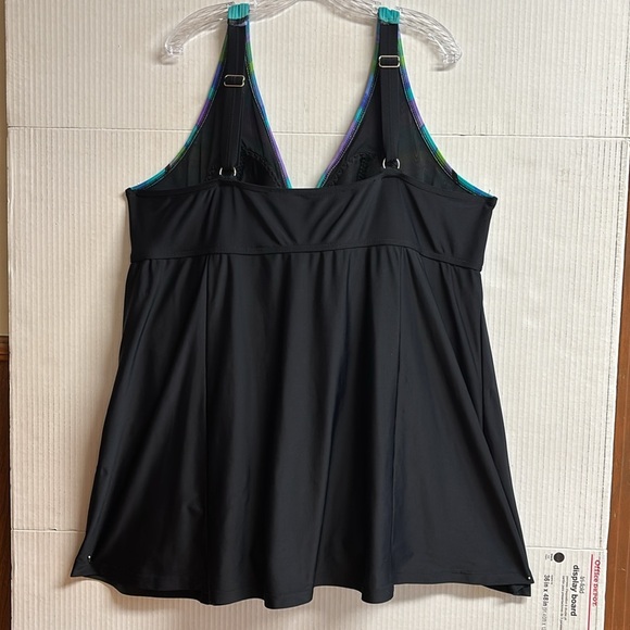 Catherines Ladies Swimsuit Black On Bottom W/Multi-Colored Top Size 30W - Picture 8 of 16